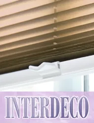 Plissees nach Stoffen auswählen.