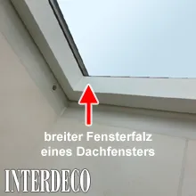 Montage im Fensterfalz eines Dachfensters