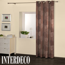 Braune Gardinen gelt als sehr modern.