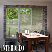 Transparentes Plissee - Fensterdekoration zum Durchschauen.